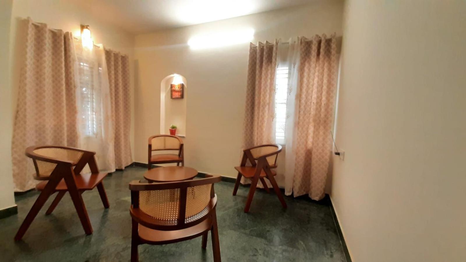 Urban Retreat Villa บังกาลอร์ ภายนอก รูปภาพ